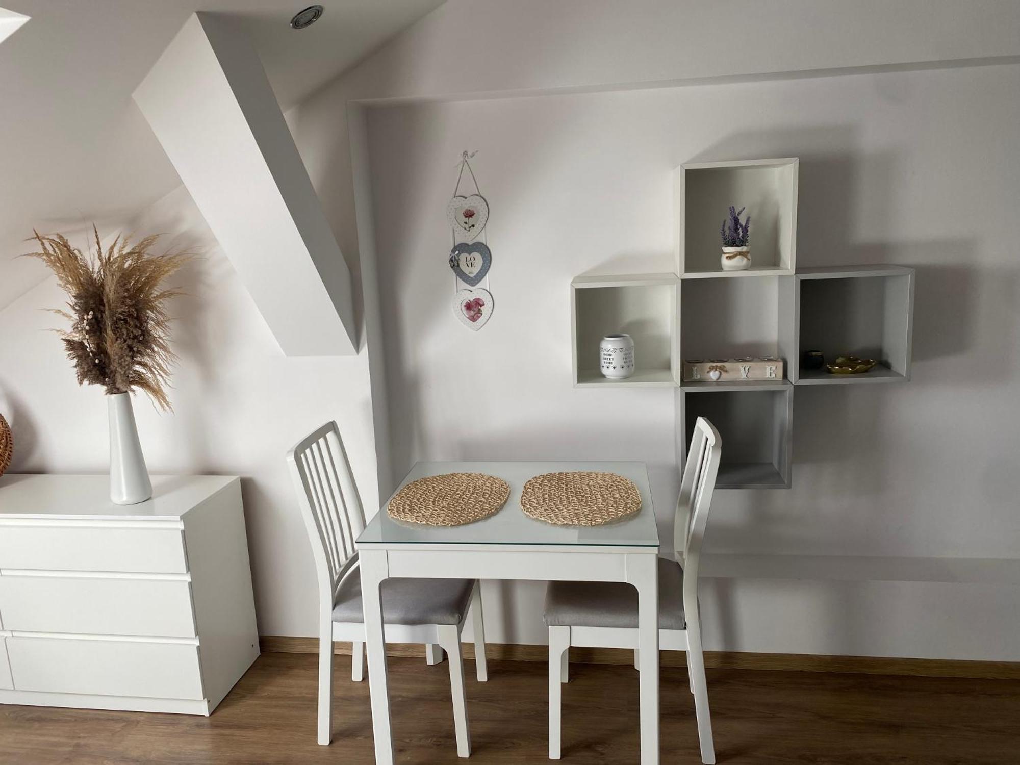 Cerny Tulipan - 6 Apartment *