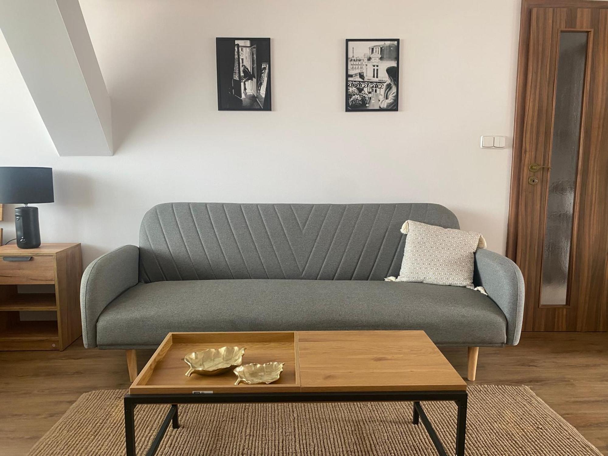 Cerny Tulipan - 6 Apartment